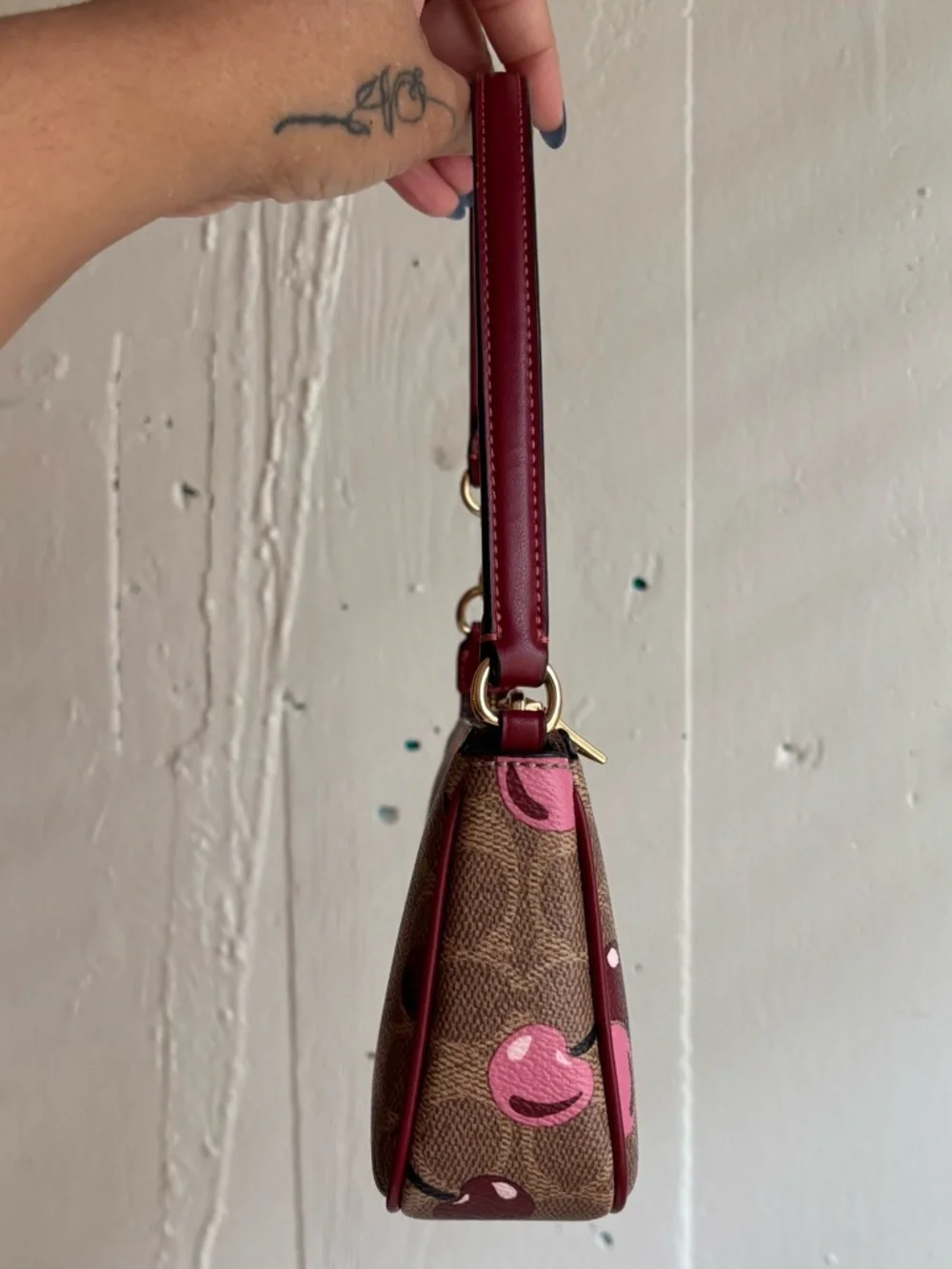 Coach Cherry Print Nolita - Picture 4 of 6